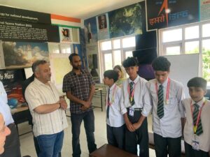हिमाचल के 199 PM SHRI स्कूल बनेंगे उत्कृष्टता के केंद्र, शिक्षा मंत्री ने बताई बड़ी योजना हिमाचल के 199 PM SHRI स्कूल बनेंगे उत्कृष्टता के केंद्र, शिक्षा मंत्री ने बताई बड़ी योजना