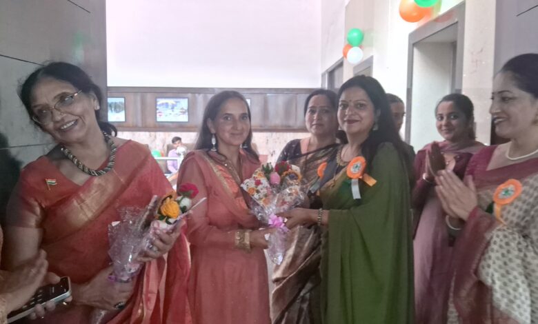 सरस्वती वुमेन ट्रेनिंग सेंटर में तिरंगे के रंग में रंगा स्वतंत्रता दिवस, हुनर के साथ आत्मनिर्भरता का संदेश