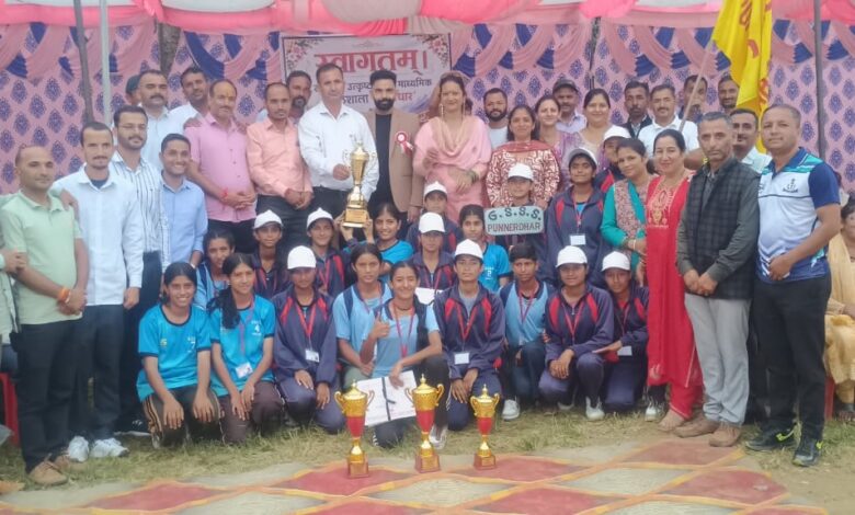 पुनर धार बना नौहराधार खंड का सर्वश्रेष्ठ विद्यालय