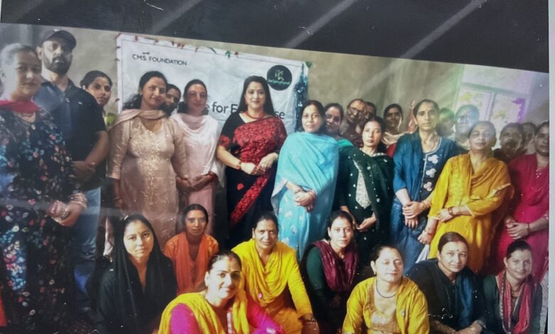 महिलाएं अपने हुनर को उद्यमिता में बदलकर आर्थिक रूप से बनें आत्मनिर्भर : पूनम ठाकुर