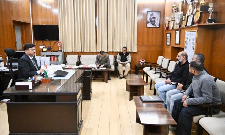 लाइसेंस प्राप्त स्थानों पर ही होगी पटाखों की बिक्री और भंडारण, नियमों की अवहेलना पर होगी कार्रवाई