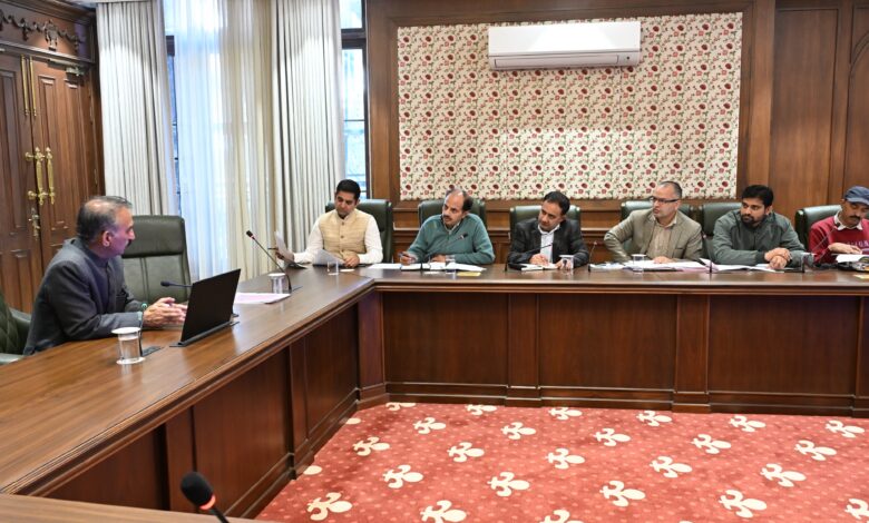 कक्षा पहली से नैतिक शिक्षा शुरू करने के निर्देश और जिम्मेदारी की भावना विकसित करने पर दिया बल