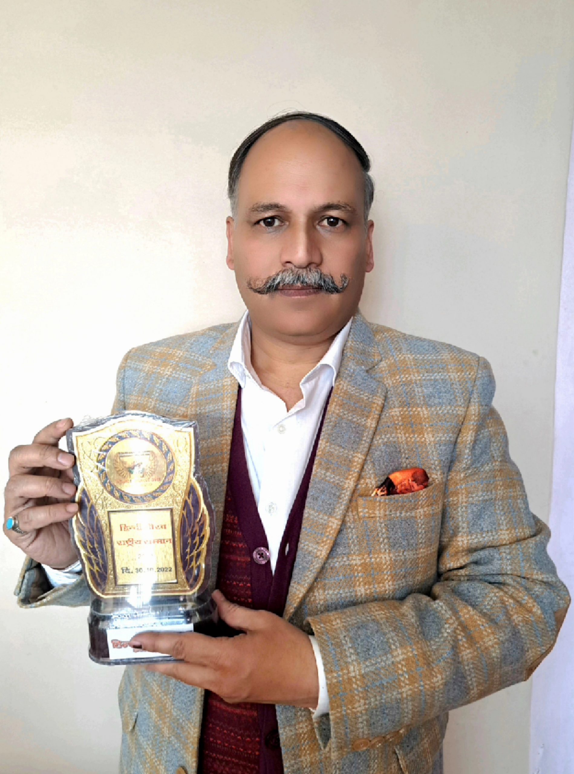 Photo of डॉ. कुँवर दिनेश को ‘हिन्दी गौरव राष्ट्रीय सम्मान—2022’