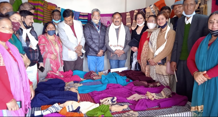 हिमाचल में बुनकरों और शिल्पियों ने खोले रोजगार के द्वार