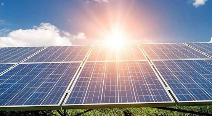 खास खबर : हिमाचल में इस तरह से काम कर रही है सौर ऊर्जा की रोशनी खास खबर : हिमाचल में इस तरह से काम कर रही है सौर ऊर्जा की रोशनी