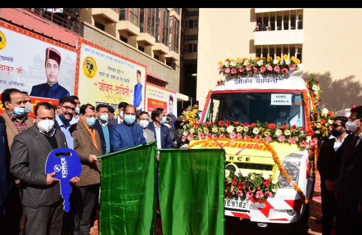 जीवन बचाने के लिए आईजीएमसी में छ और एंबुलेंस