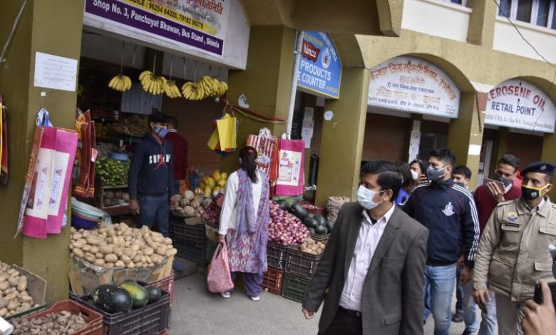 कोविड पर गाइडलाइन का कैसे हो रहा पालन,आज शिमला में डीसी का छापा