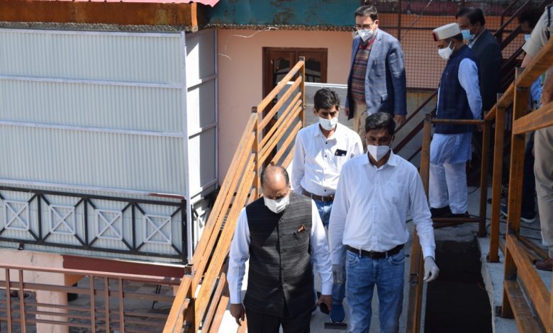 परौर में एक हजार बिस्तरों की क्षमता का अस्थायी अस्पताल क्रियाशील बनाने के प्रयास जारीः मुख्यमंत्री