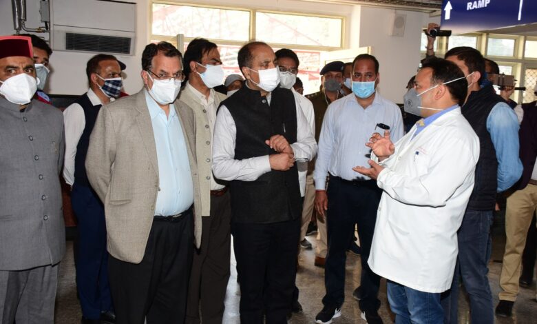 सीएम पहुंचे आईजीएमसी… सीएम पहुंचे आईजीएमसी…