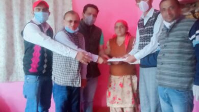 कोरोना  से काल के ग्रास बने परिचालक को  इस तरह मिली मदद