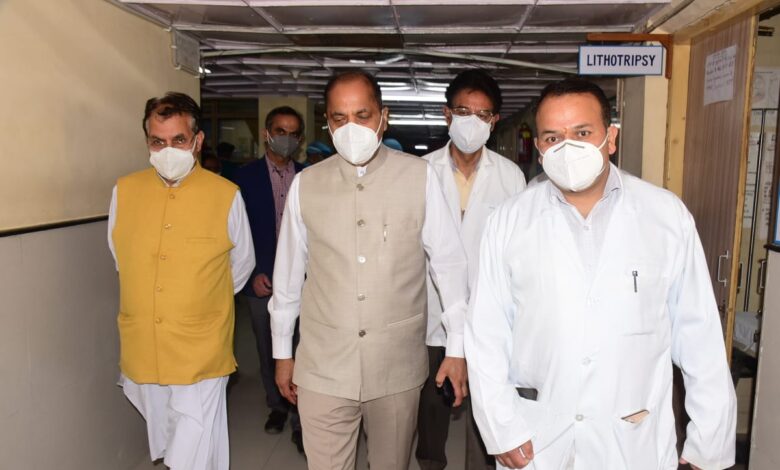 मुख्यमंत्री आईजीएमसी में..