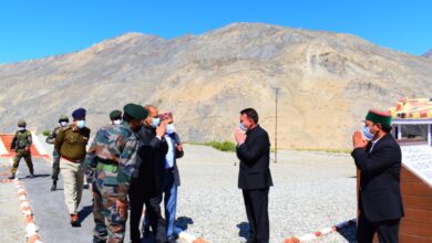 मुख्यमंत्री ने आईटीबीपी, डोगरा स्काउट्स तथा 15वीं बिहार रेजिमेंट के अधिकारियों की थपथपाई पीठ