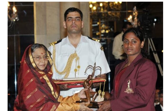 खास खबर : अर्जुन पुरस्कार विजेता तेजस्विनी के पति की कोविड ने ली जान, अब इस तरह संवारेगी अपने पांच माह के बच्चे की जिंदगी खास खबर : अर्जुन पुरस्कार विजेता तेजस्विनी के पति की कोविड ने ली जान, अब इस तरह संवारेगी अपने पांच माह के बच्चे की जिंदगी