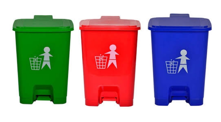 जिंदगी है अधूरी तेरे बिन, डस्टबिन ’,……