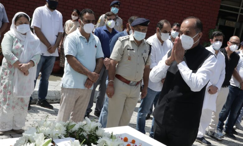 नरेन्द्र बरागटा के निधन पर गम में डूबा हिमाचल नरेन्द्र बरागटा के निधन पर गम में डूबा हिमाचल