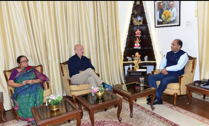अनुपम खेर ने फिल्म नीति बनाने पर हिमाचल सरकार की थपथपाई पीठ