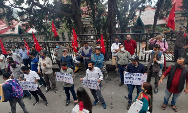 डिफेंस कर्मचारियों की मांगों के समर्थन में उठी आवाज़