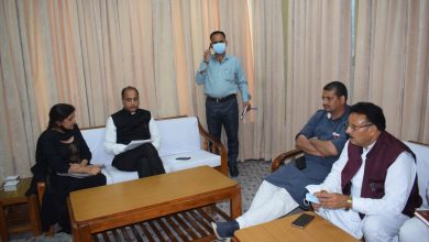 निगम के कार्यालय में रिक्त पदों को भरे सरकार