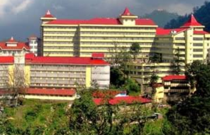 असर विशेष:  जब नॉन कोविड मरीजों के लिए थे दरवाज़े बंद, आईजीएमसी ने इस तरह लगवाया मलहम असर विशेष:  जब नॉन कोविड मरीजों के लिए थे दरवाज़े बंद, आईजीएमसी ने इस तरह लगवाया मलहम