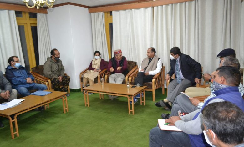 मुख्यमंत्री ने डाॅ. यशवंत सिंह परमार को पुष्पांजलि अर्पित की