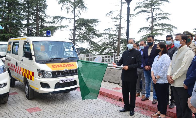 हिमाचल को पांच आक्सीजनयुक्त एंबुलेंस हिमाचल को पांच आक्सीजनयुक्त एंबुलेंस