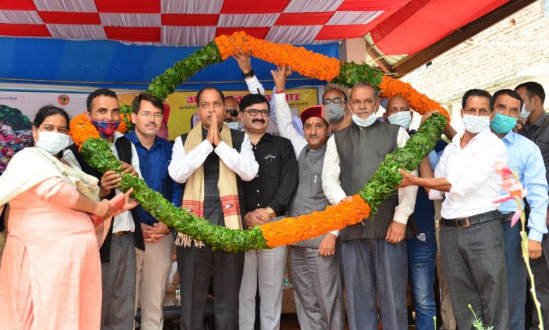 महिला मण्डलों को विभिन्न गतिविधियों के आयोजन के लिए 11-11 हजार रुपये प्रदान करने की घोषणा महिला मण्डलों को विभिन्न गतिविधियों के आयोजन के लिए 11-11 हजार रुपये प्रदान करने की घोषणा