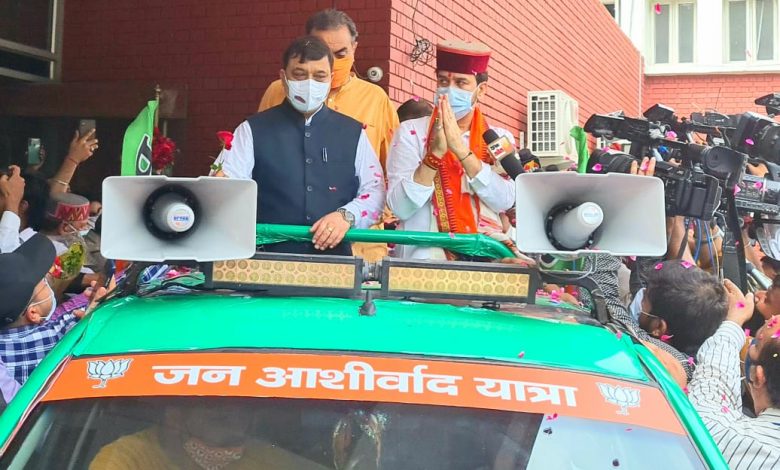 अनुराग ठाकुर पहुंचे हिमाचल भवन अनुराग ठाकुर पहुंचे हिमाचल भवन