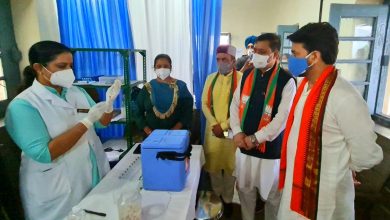 अनुराग ठाकुर ने हिमाचल में  कोविड टीकाकरण का लिया जायजा