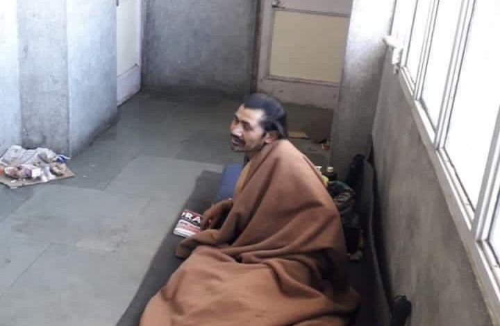 असर विशेष: आईजीएमसी परिसर के एक कोने में पड़ा एक मरीज़… है कौन?