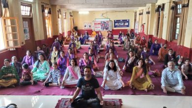 संतुलित पोषाहार के साथ साथ व्यायाम व योगाभ्यास जरूरी