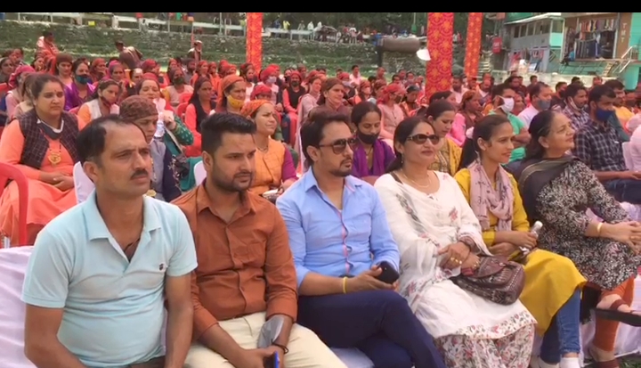 आनी में हजारों लोगों ने देखा वैक्सीन संवाद कार्यक्रम आनी में हजारों लोगों ने देखा वैक्सीन संवाद कार्यक्रम