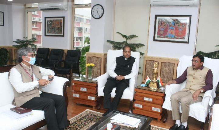 कोविड वेकसीनेशन की दूसरी डोज 30 नवम्बर, 2021 तक पूर्ण करने पर काम करेगा हिमाचल कोविड वेकसीनेशन की दूसरी डोज 30 नवम्बर, 2021 तक पूर्ण करने पर काम करेगा हिमाचल