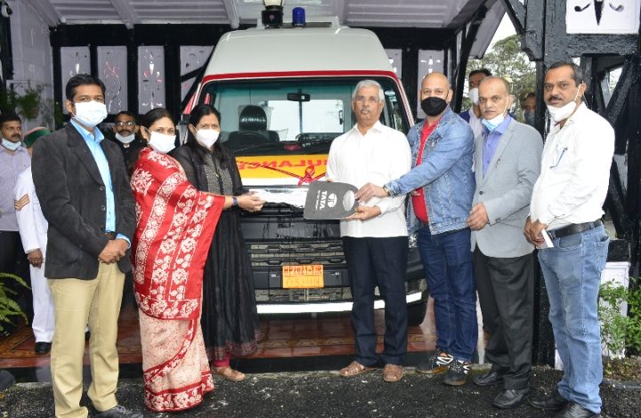 एसजेवीएनएल फाउंडेशन ने राज्यपाल को एम्बुलेंस प्रदान की एसजेवीएनएल फाउंडेशन ने राज्यपाल को एम्बुलेंस प्रदान की