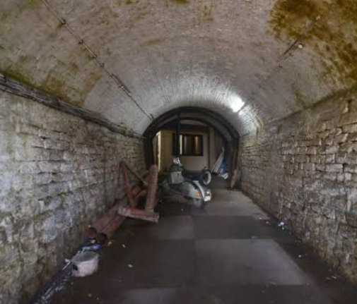 तारकोल बिछाने के कार्य के चलते ऑकलैंड सुरंग को लेकर निर्देश तारकोल बिछाने के कार्य के चलते ऑकलैंड सुरंग को लेकर निर्देश