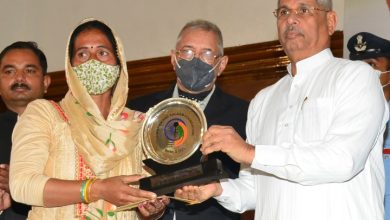 ..यदि हमें नशे के स्रोत के बारे में पता है तो हमें इसके विरूद्ध आवाज उठानी चाहिए ..यदि हमें नशे के स्रोत के बारे में पता है तो हमें इसके विरूद्ध आवाज उठानी चाहिए