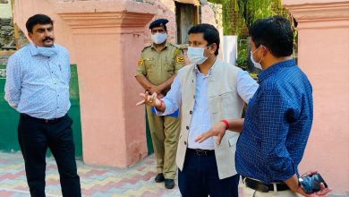 मतदान केंद्रों का निरीक्षण