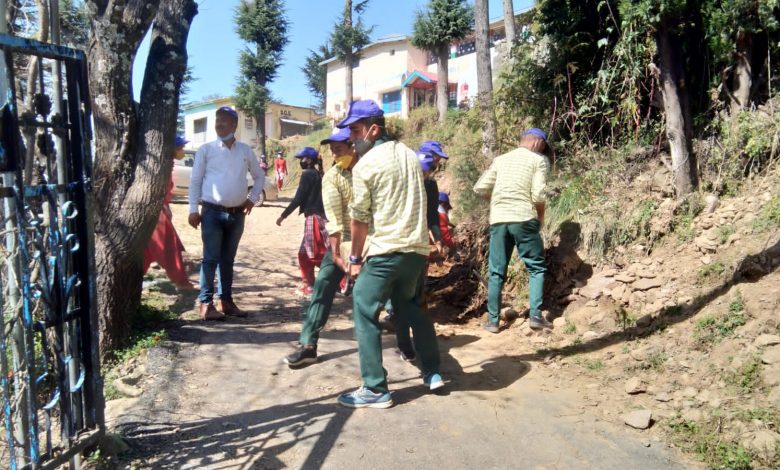 राष्ट्रीय सेवा योजना इकाई ने नौहरा धार में सफाई अभियान से मनाया ,” आज़ादी का अमृत महोत्सव “