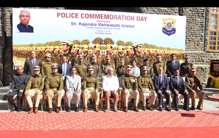 हम त्यौहारों और अन्य कार्यक्रमों में व्यस्त होते हैं तो पुलिस बल हमारी सुरक्षा की जिम्मेदारी लेता है हम त्यौहारों और अन्य कार्यक्रमों में व्यस्त होते हैं तो पुलिस बल हमारी सुरक्षा की जिम्मेदारी लेता है