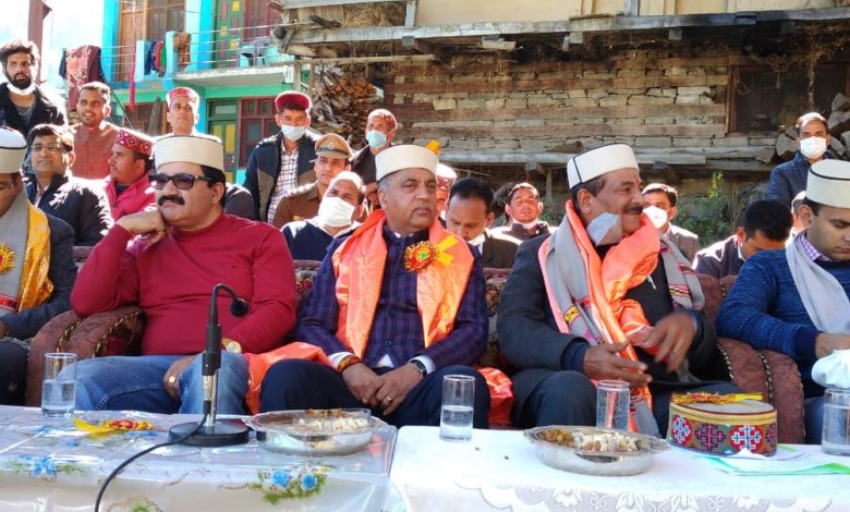 मुख्यमंत्री ने मलाणा के प्रत्येक प्रभावित परिवारों को 1.5 लाख रुपये देने की घोषणा की मुख्यमंत्री ने मलाणा के प्रत्येक प्रभावित परिवारों को 1.5 लाख रुपये देने की घोषणा की