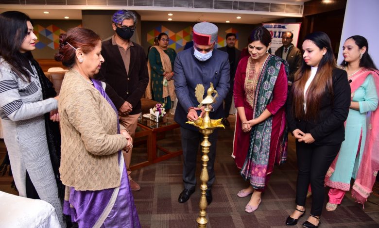 विशेषज्ञों के नवीन विचारों को अपनाकर चिकित्सा विज्ञान में विकास करेंगे