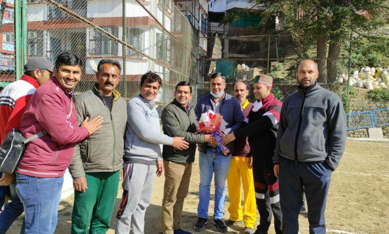 प्रेस क्लब शिमला की क्रिकेट प्रतियोगिता शुरू प्रेस क्लब शिमला की क्रिकेट प्रतियोगिता शुरू