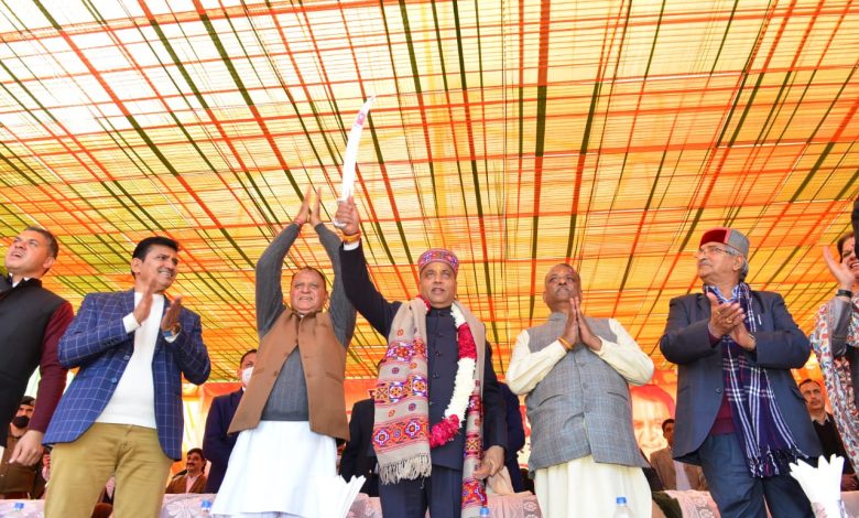 मुख्यमंत्री ने धर्मपुर विधानसभा क्षेत्र में 381 करोड़ रुपये की 96 विकास परियोजनाओं के लोकार्पण किए मुख्यमंत्री ने धर्मपुर विधानसभा क्षेत्र में 381 करोड़ रुपये की 96 विकास परियोजनाओं के लोकार्पण किए