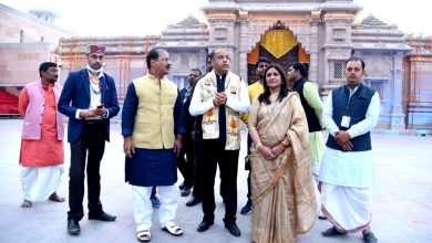 काशी विश्वनाथ मंदिर पहुंचे हिमाचल मुख्यमंत्री