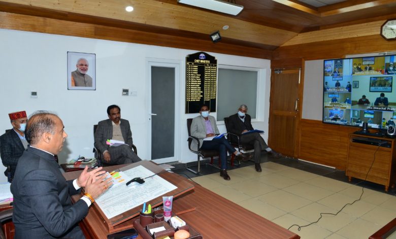 विदेशों से आने वाले लोगों की कड़ी निगरानी के आदेश विदेशों से आने वाले लोगों की कड़ी निगरानी के आदेश