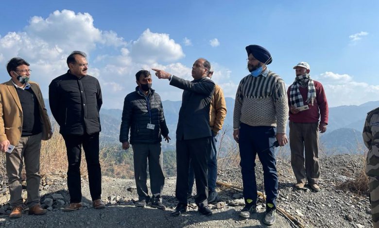 मुख्यमंत्री ने जुब्बड़हट्टी हवाई अड्डे के विस्तार कार्य की प्रगति का निरीक्षण किया मुख्यमंत्री ने जुब्बड़हट्टी हवाई अड्डे के विस्तार कार्य की प्रगति का निरीक्षण किया