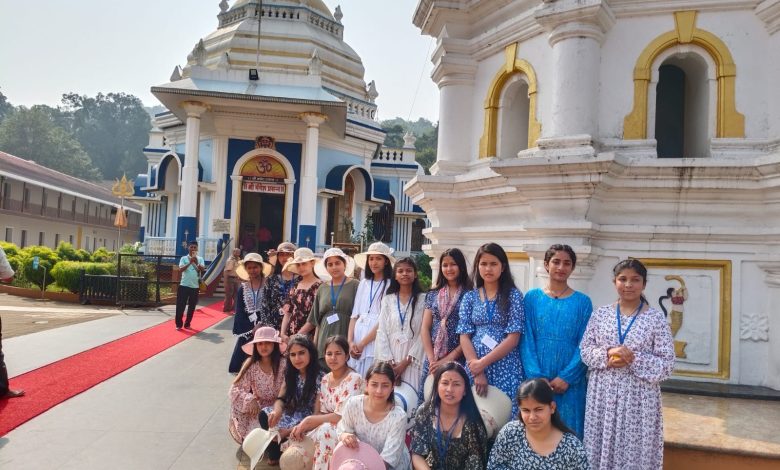 पहली बार हवाई यात्रा की और गोवा पहुंचे चिल्ड्रन ऑफ द स्टेट