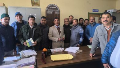 तिलक राज ने राजकीय महाविद्यालय नगरोटा सूरियां में अधीक्षक ग्रेड 1 के पद पर उपस्थिति दी।