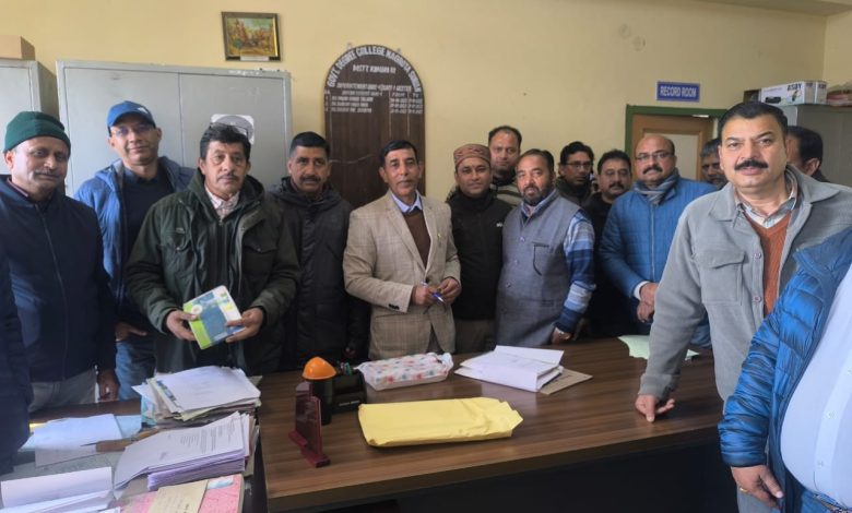 तिलक राज ने राजकीय महाविद्यालय नगरोटा सूरियां में अधीक्षक ग्रेड 1 के पद पर उपस्थिति दी। तिलक राज ने राजकीय महाविद्यालय नगरोटा सूरियां में अधीक्षक ग्रेड 1 के पद पर उपस्थिति दी।