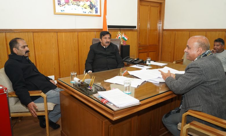 हसन वैली में व्यूइंग डेक के निर्माण कार्य में तेजी लाने के निर्देश