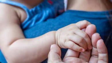 दो बच्चों को मिला नया आंगन